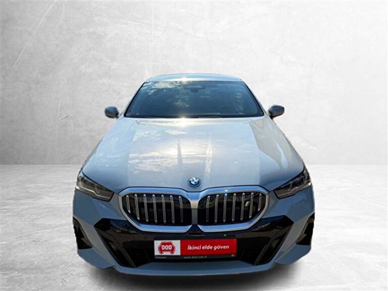 BMW I5