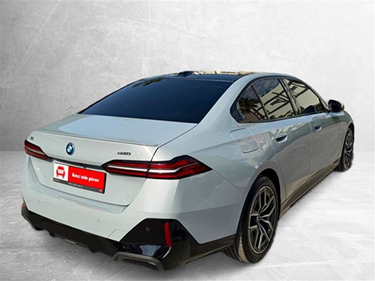 BMW I5