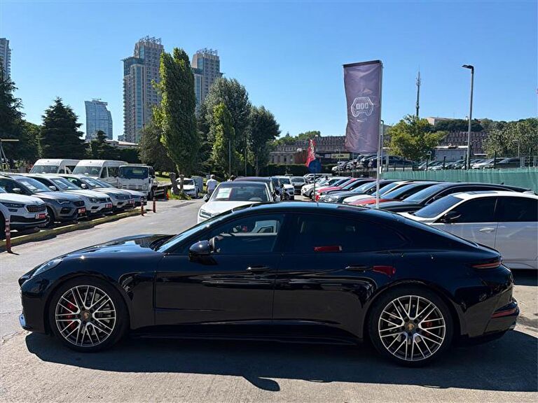 PORSCHE PANAMERA
