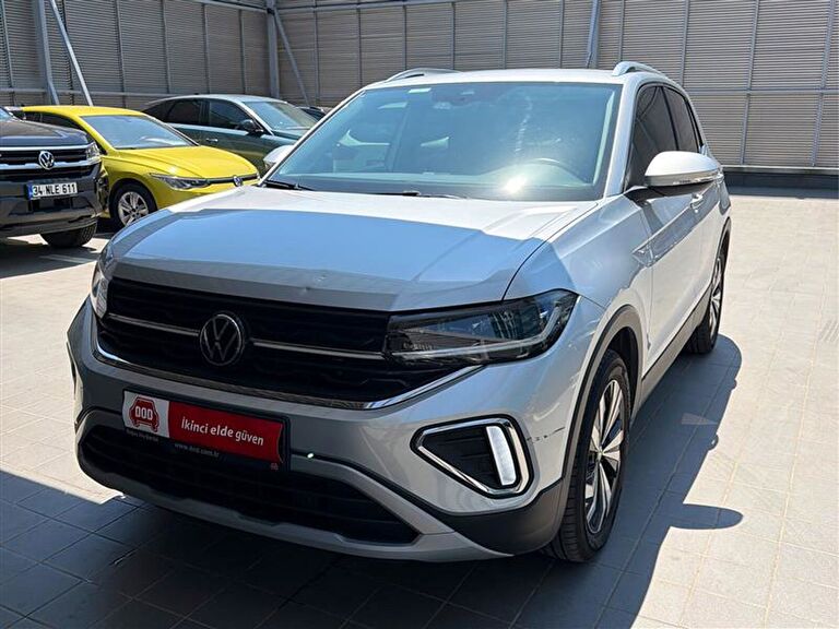 VOLKSWAGEN T-CROSS