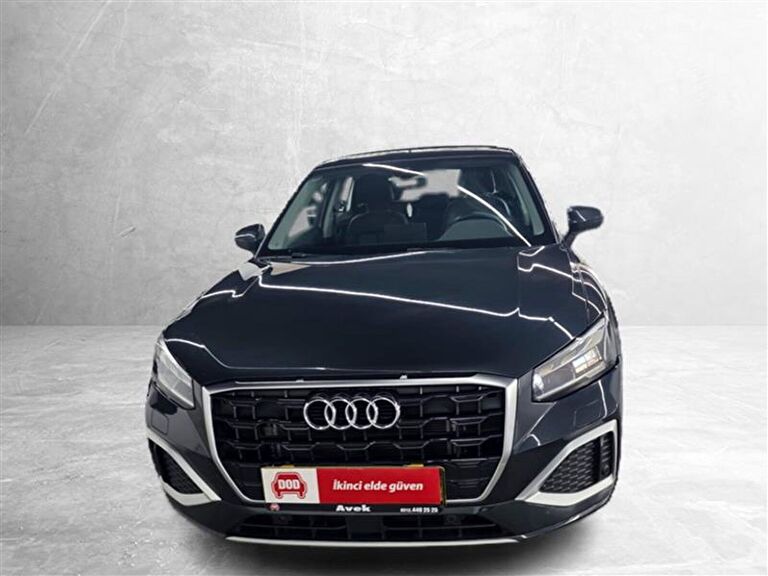 AUDI Q2