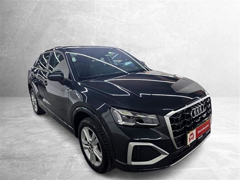 AUDI Q2