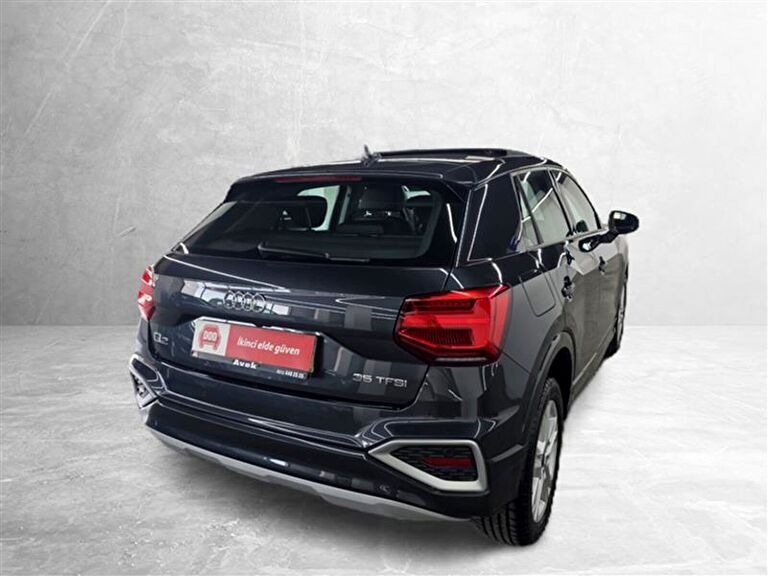 AUDI Q2