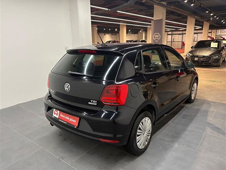 VOLKSWAGEN POLO