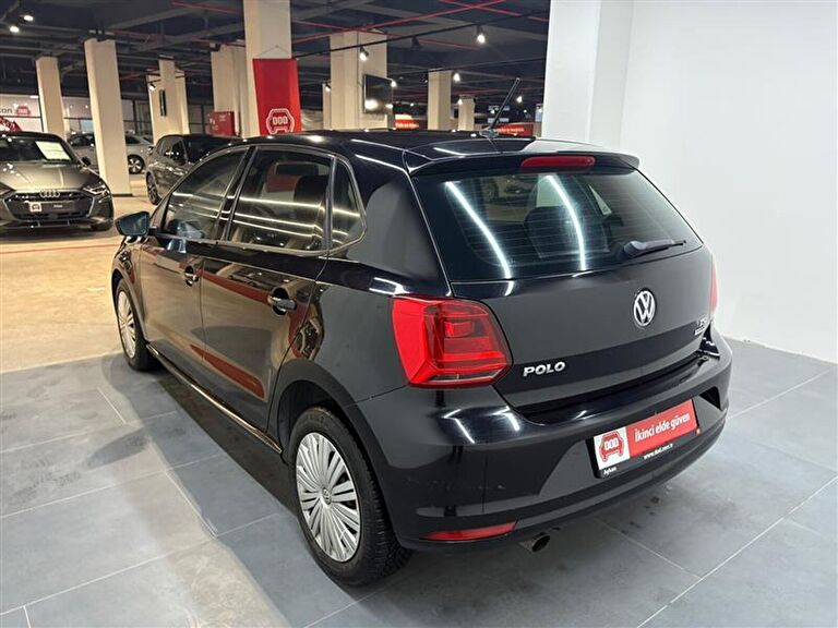 VOLKSWAGEN POLO