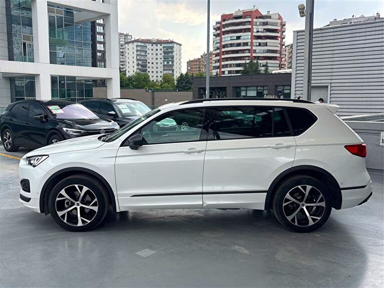 SEAT TARRACO
