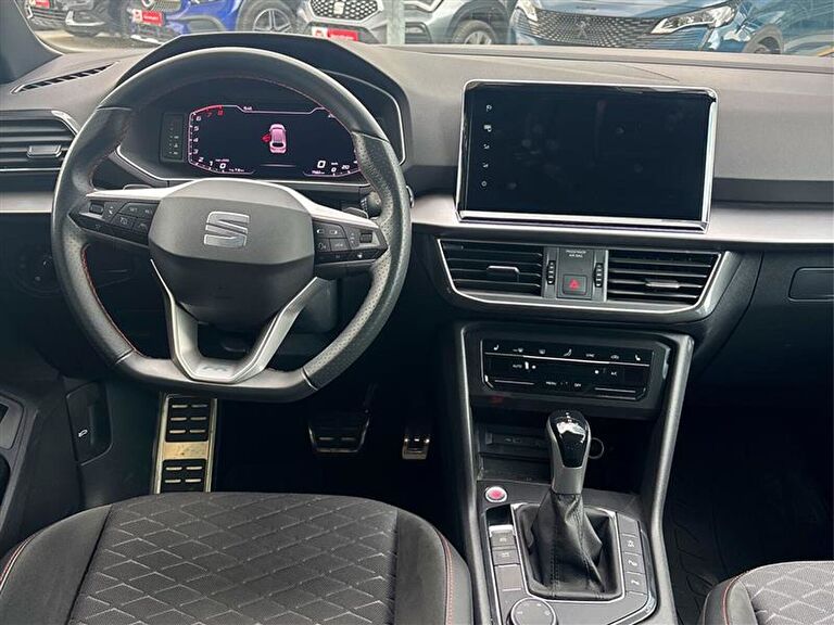 SEAT TARRACO