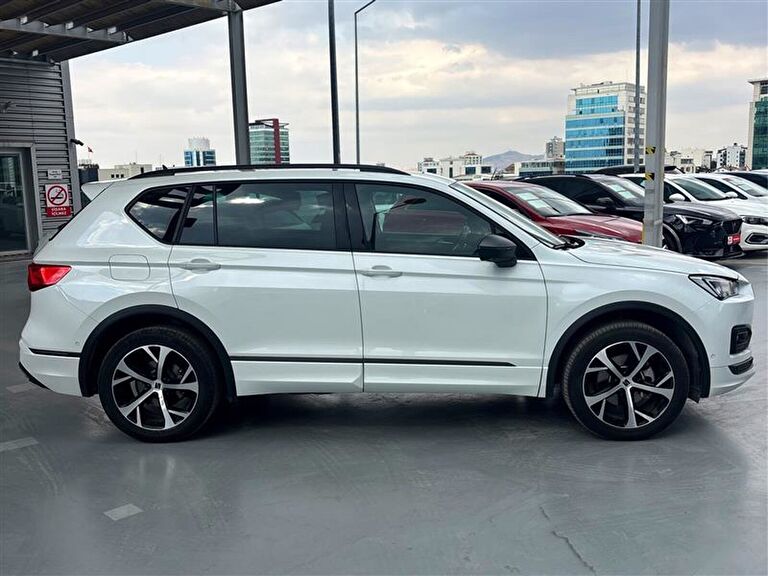 SEAT TARRACO