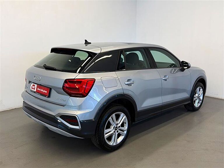 AUDI Q2