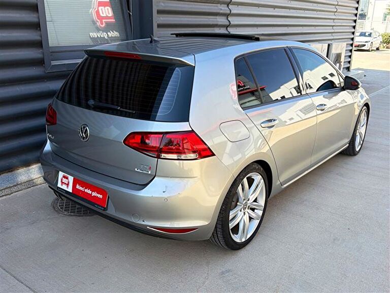 VOLKSWAGEN GOLF