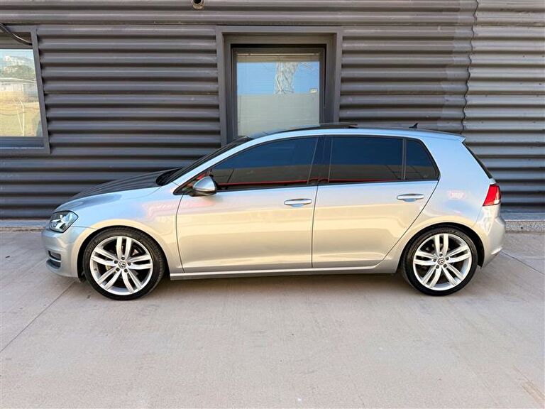 VOLKSWAGEN GOLF