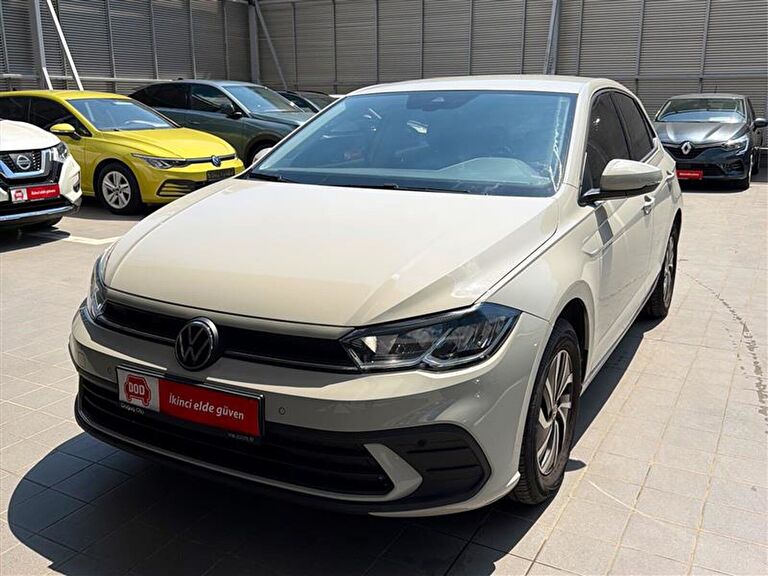 VOLKSWAGEN POLO