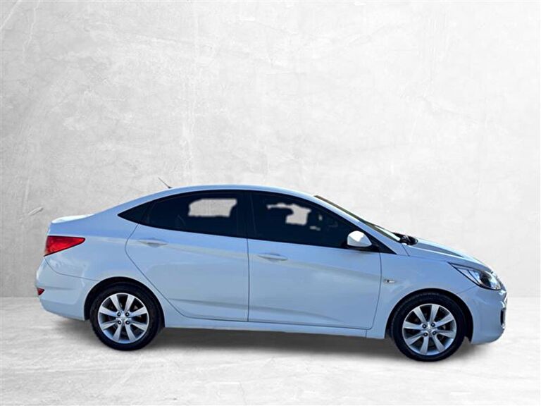 HYUNDAI ACCENT BLUE
