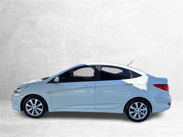 HYUNDAI ACCENT BLUE