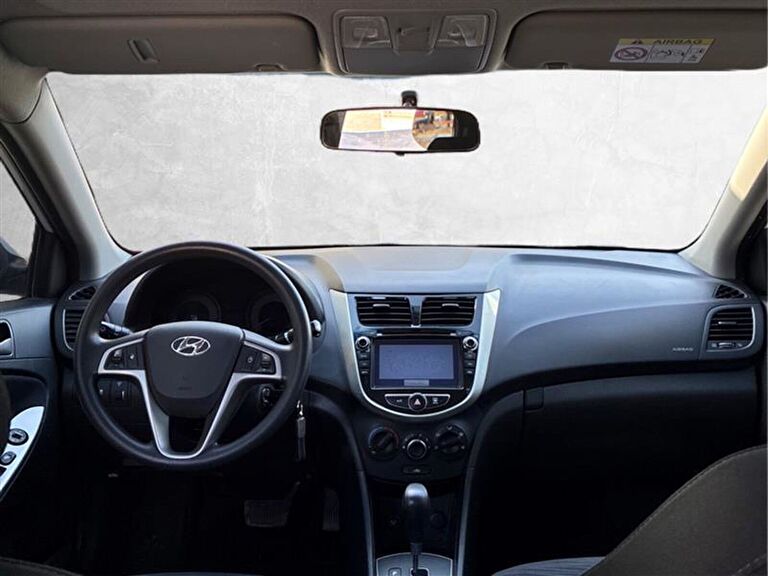 HYUNDAI ACCENT BLUE