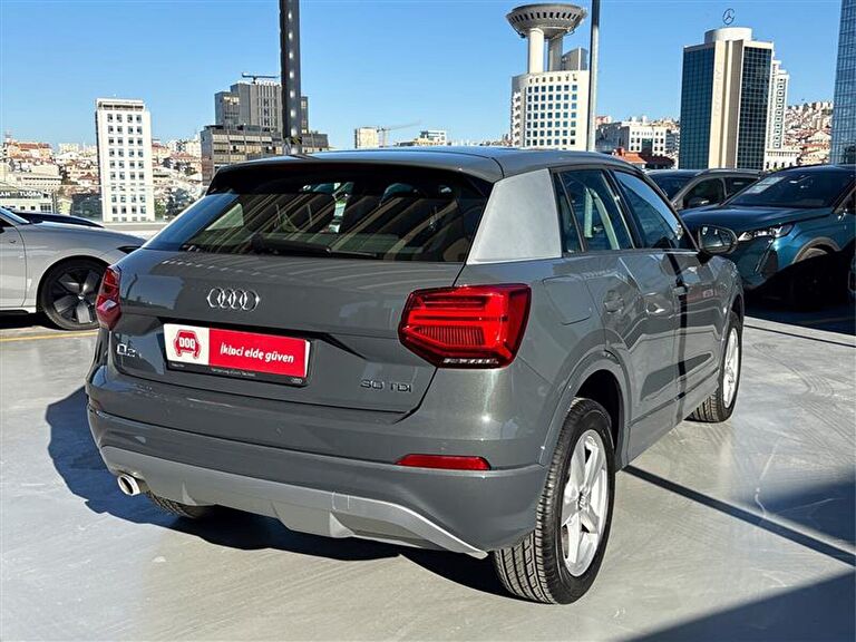 AUDI Q2