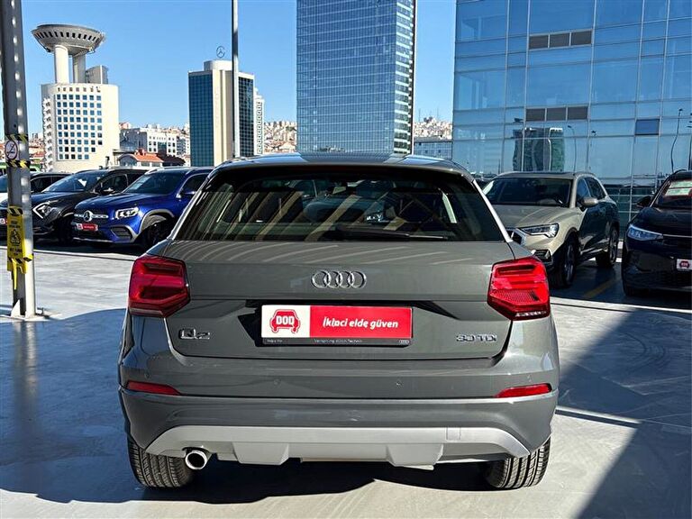 AUDI Q2