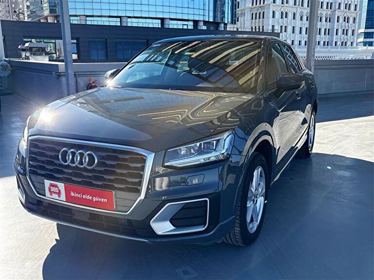 AUDI Q2