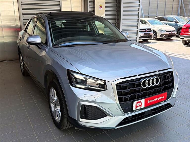 AUDI Q2