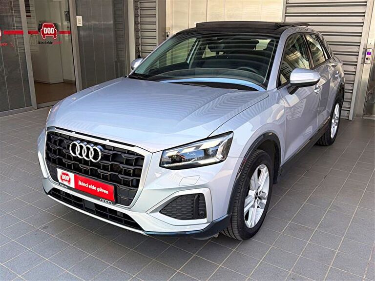 AUDI Q2
