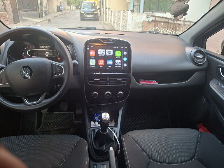 RENAULT CLIO SPORT TOURER
