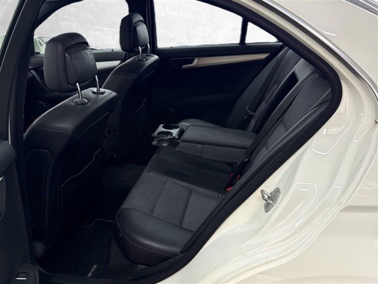 MERCEDES-BENZ C-SERISI