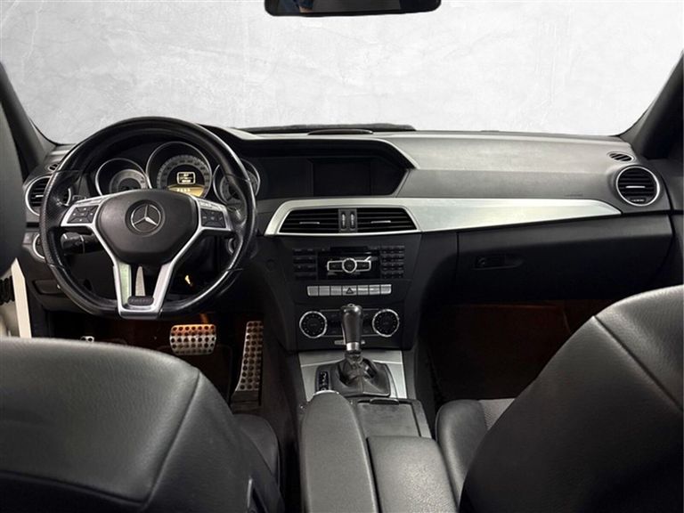 MERCEDES-BENZ C-SERISI