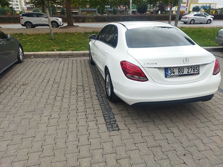 MERCEDES-BENZ C-SERISI