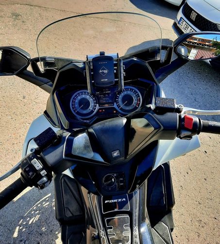 Honda Forza 250 (NSS250)