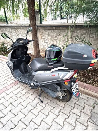 RMG Moto Gusto Aston 125