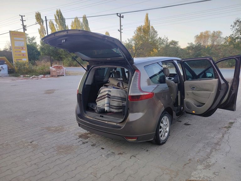 RENAULT GRAND SCENIC