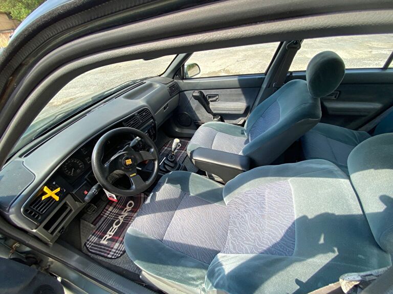 RENAULT 19