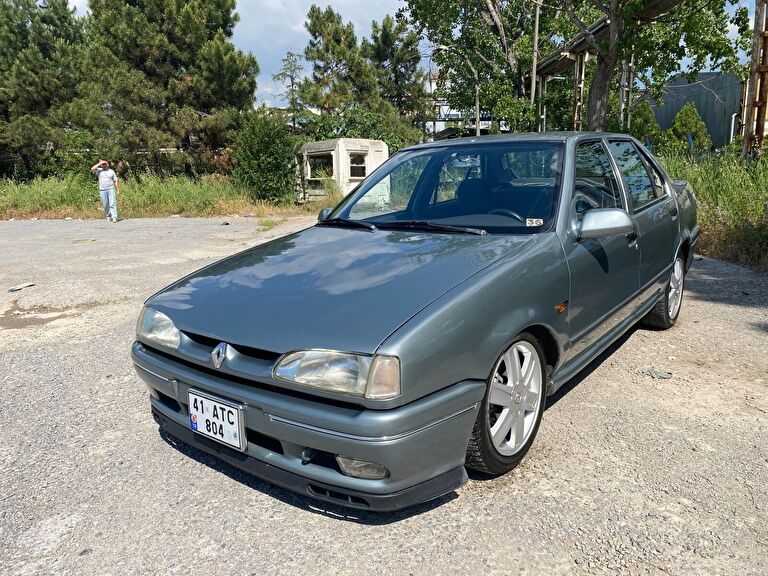 RENAULT 19