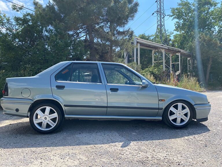 RENAULT 19