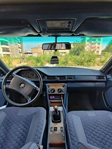 MERCEDES-BENZ 200