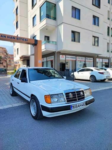 MERCEDES-BENZ 200