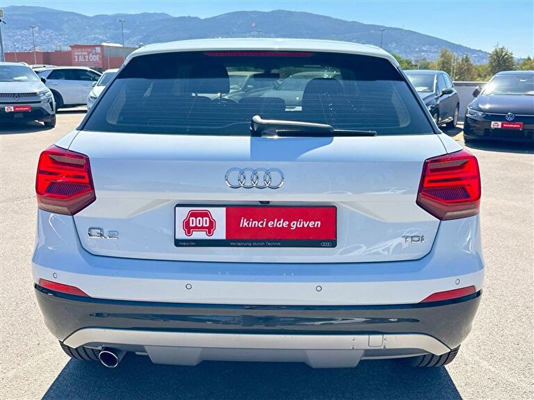 AUDI Q2