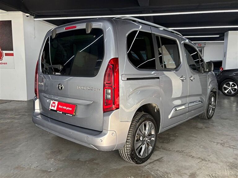 TOYOTA PROACE CITY