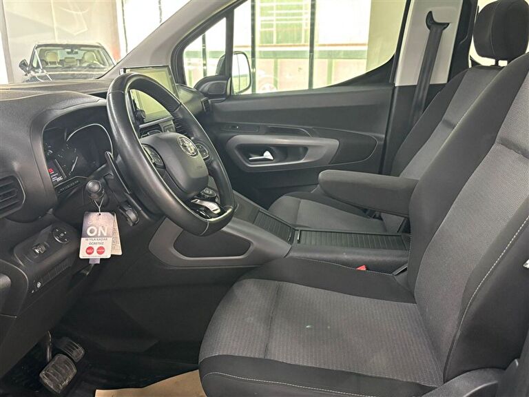 TOYOTA PROACE CITY