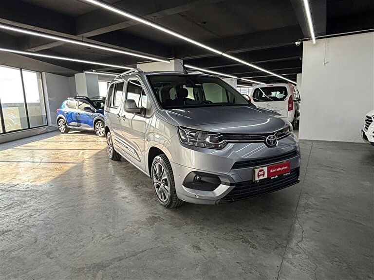 TOYOTA PROACE CITY