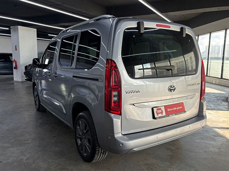 TOYOTA PROACE CITY