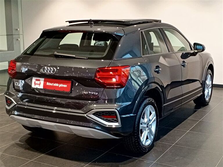 AUDI Q2