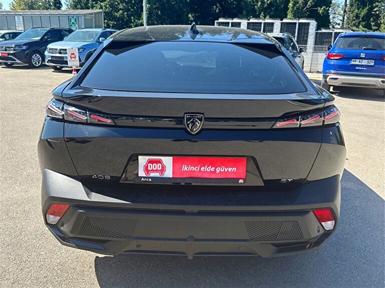 PEUGEOT 408