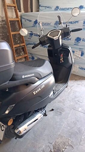Mondial 125 Exon