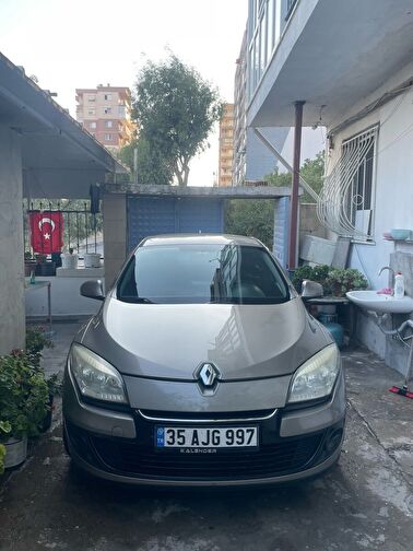 RENAULT MEGANE