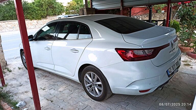 RENAULT MEGANE