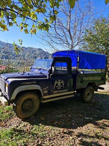 LAND ROVER DEFENDER