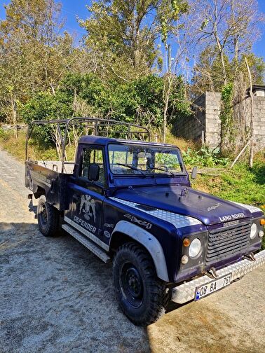 LAND ROVER DEFENDER