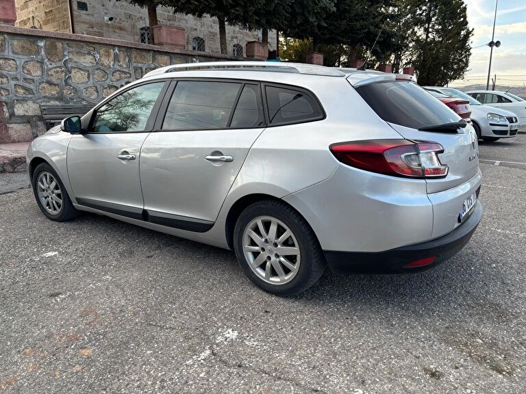 RENAULT MEGANE
