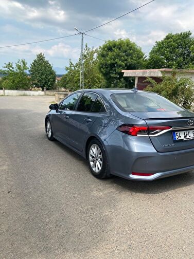 TOYOTA COROLLA